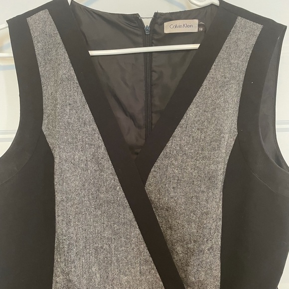 Perfect boss lady dress - Picture 2 of 3